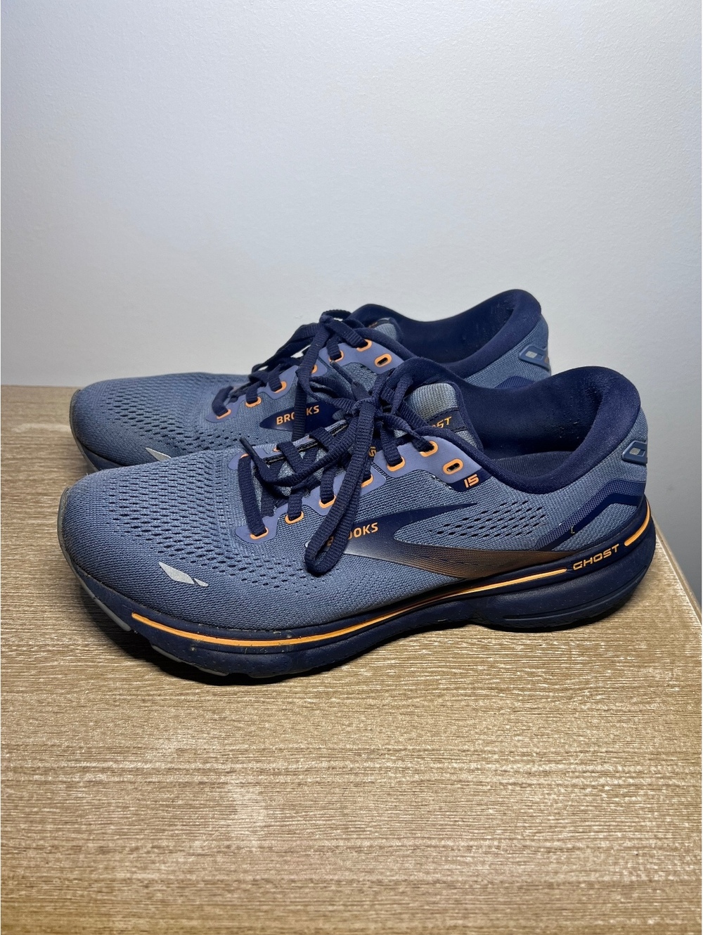 Brooks Men's Size 9